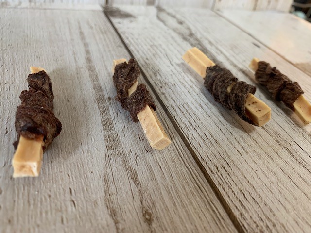 国産無添加おやつ　馬肉チーズ巻