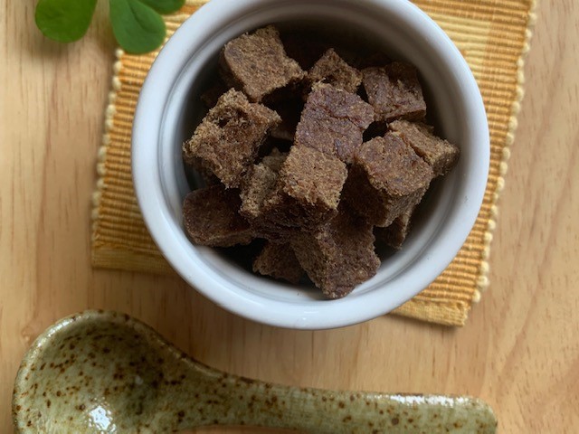 国産無添加おやつ　馬肉キューブ